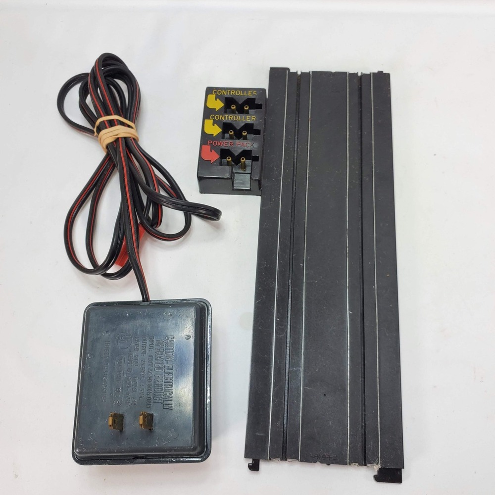Tyco Slot Car Power Pack Transformer and Terminal Track Black HO Scale 610